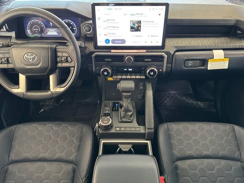 New 2025 Toyota 4Runner 4WD image 12