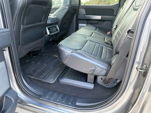 Used 2024 Ford F250 Platinum w/ FX4 Off-Road Package image 20