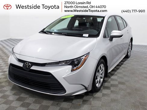Used 2023 Toyota Corolla LE image 1