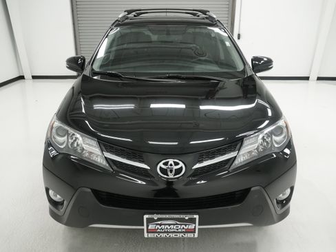 Used 2013 Toyota RAV4 Limited FWD image 2