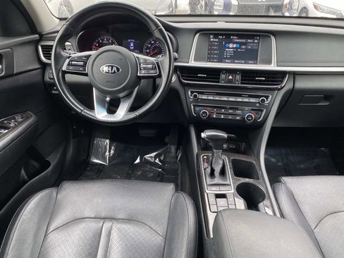 Used 2019 Kia Optima EX image 10