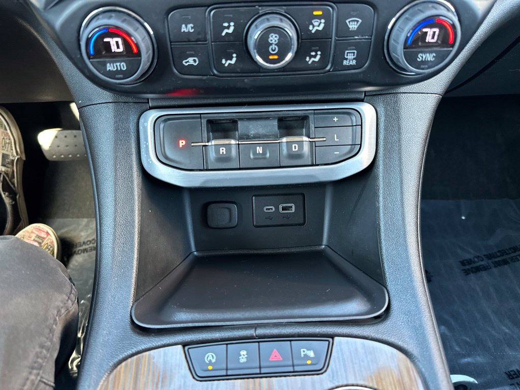 Used 2023 GMC Acadia SLE w/ Driver Convenience Package FWD image 36