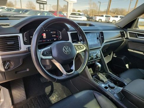 Used 2022 Volkswagen Atlas SE image 17