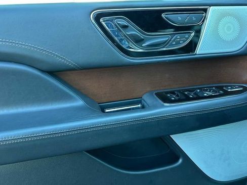 Used 2024 Lincoln Navigator Black Label image 10