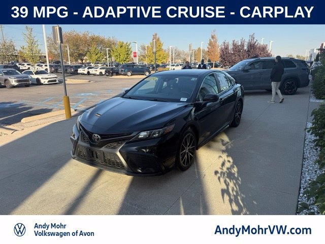 Used 2024 Toyota Camry SE FWD image 3
