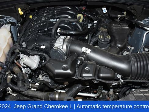 Used 2024 Jeep Grand Cherokee L Limited w/ Luxury Tech Group II image 7