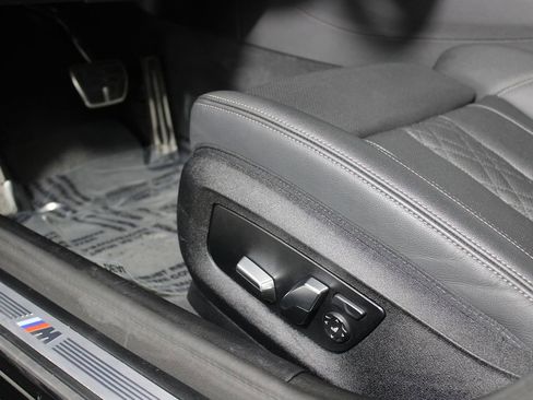 Used 2023 BMW 530i w/ M Sport Package image 11