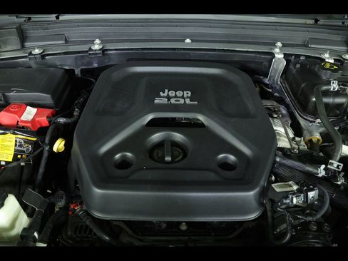Used 2022 Jeep Wrangler Sport AWD/4WD image 17