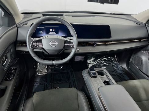 Used 2024 Nissan Ariya AWD image 23