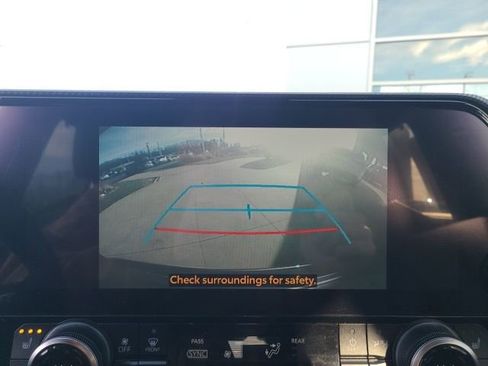 Used 2023 Toyota Highlander XSE image 30