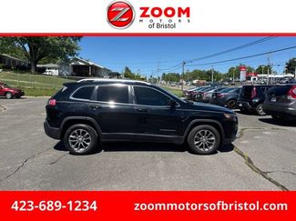 Used 2019 Jeep Cherokee Latitude Plus w/ Cold Weather Group FWD video 1