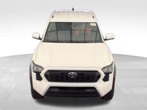 Used 2025 Toyota Tacoma TRD Off-Road AWD/4WD image 2
