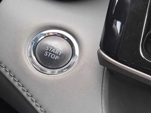 Used 2022 Toyota Highlander XLE image 21