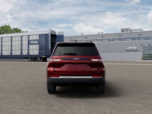 New 2025 Jeep Grand Cherokee Limited image 7