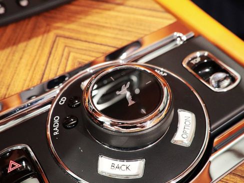 Used 2017 Rolls-Royce Dawn image 62