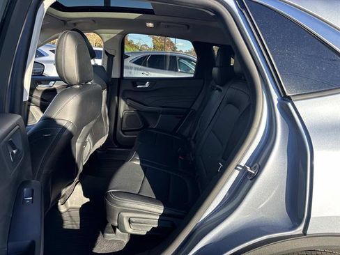 Used 2022 Ford Escape SEL image 10