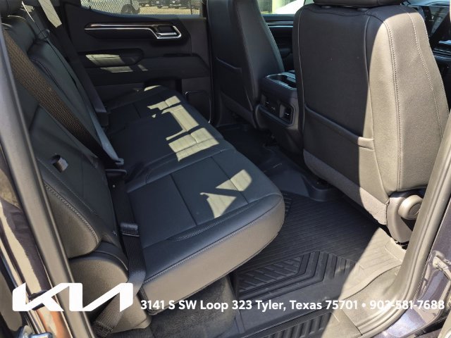 Used 2024 Chevrolet Silverado 1500 LT Trail Boss w/ LT Trail Boss Premium Package AWD/4WD image 17