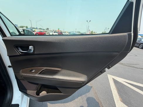 Used 2020 Kia Optima Premium FWD image 16