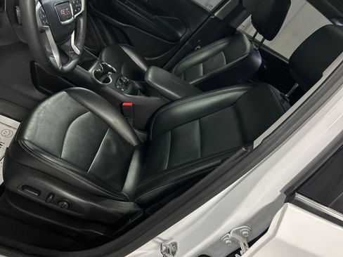 Used 2024 GMC Terrain SLT w/ Elevation Edition AWD/4WD image 12
