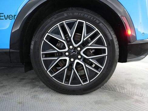 Used 2024 Ford Mustang Mach-E Premium image 9