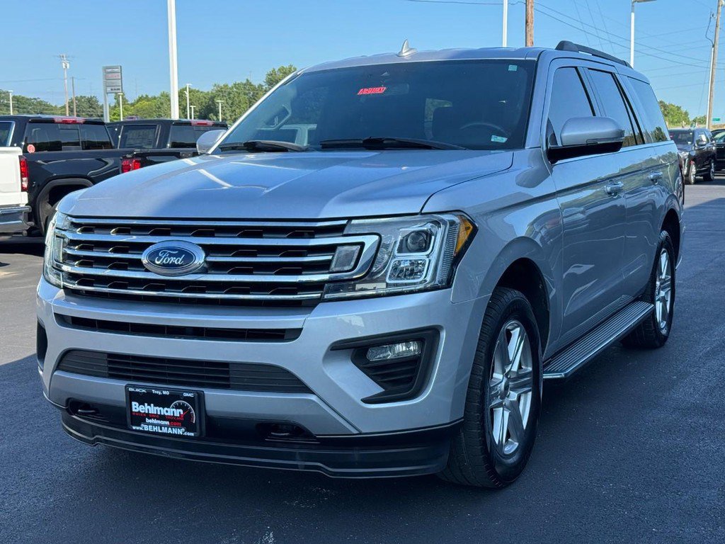 Used 2019 Ford Expedition XLT w/ Equipment Group 202A AWD/4WD image 11