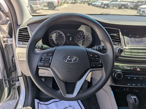 Used 2017 Hyundai Tucson SE AWD/4WD image 15