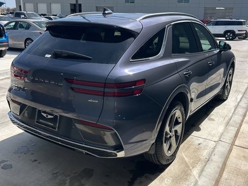 New 2026 Genesis GV70 2.5T Advanced image 4