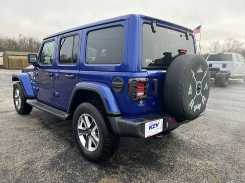 Used 2018 Jeep Wrangler Unlimited Sahara w/ Cold Weather Group image 6