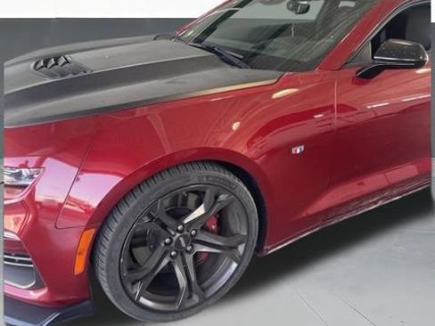 Used 2022 Chevrolet Camaro SS RWD image 4