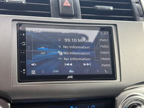 Used 2014 Toyota 4Runner Limited AWD/4WD image 18