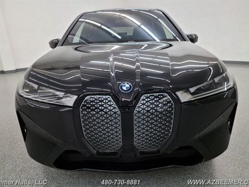 Used 2024 BMW iX xDrive50 w/ Sport Package AWD/4WD image 1