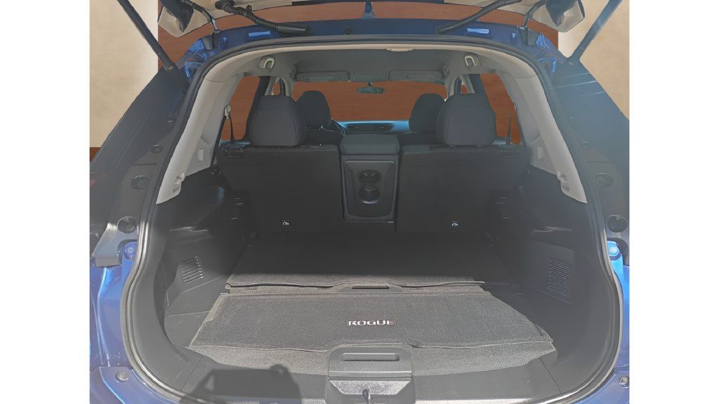 Used 2018 Nissan Rogue SV FWD image 12