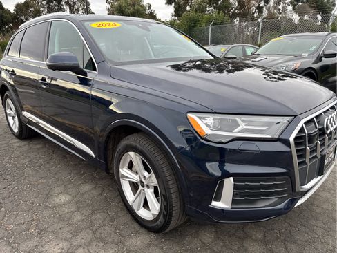 Used 2024 Audi Q7 2.0T Premium w/ Convenience Package image 2