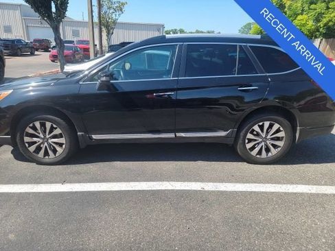 Used 2017 Subaru Outback 2.5i Touring w/ Popular Package #5A AWD/4WD image 3