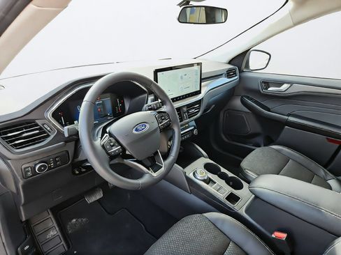 Used 2024 Ford Escape SE FWD image 12