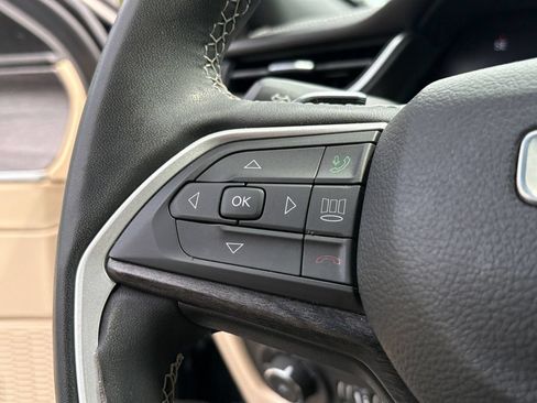 Used 2023 Jeep Grand Cherokee Limited AWD/4WD image 16