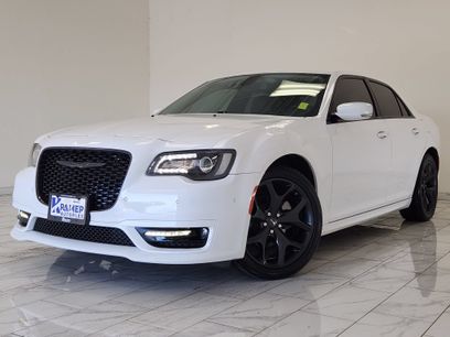 Used 2022 Chrysler 300 Touring L