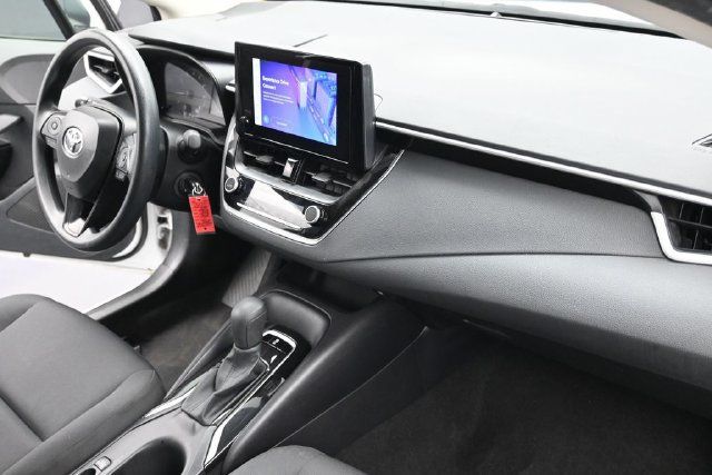 Used 2025 Toyota Corolla LE FWD image 35