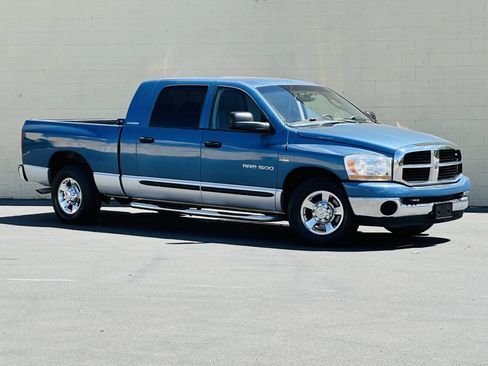 Used 2006 Dodge Ram 1500 Truck SLT w/ Trailer Tow Group RWD image 3