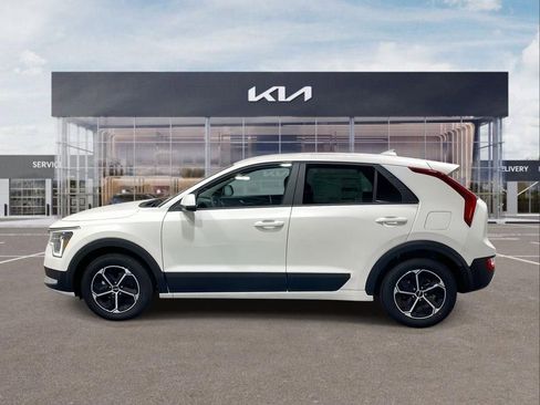 New 2026 Kia Niro LX FWD image 4