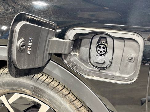 Used 2025 Chevrolet Equinox EV LT FWD image 5