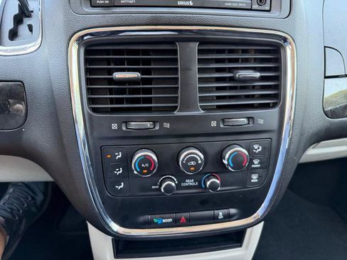Used 2017 Dodge Grand Caravan SE w/ Power Window Group FWD image 26