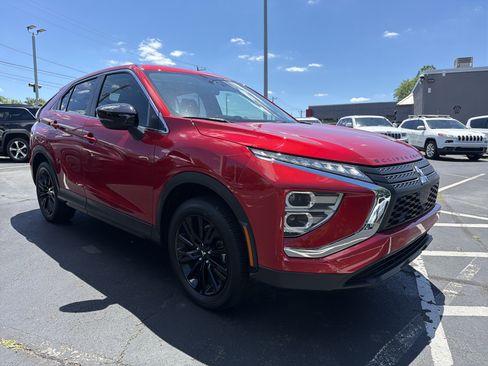Used 2025 Mitsubishi Eclipse Cross LE AWD/4WD image 1