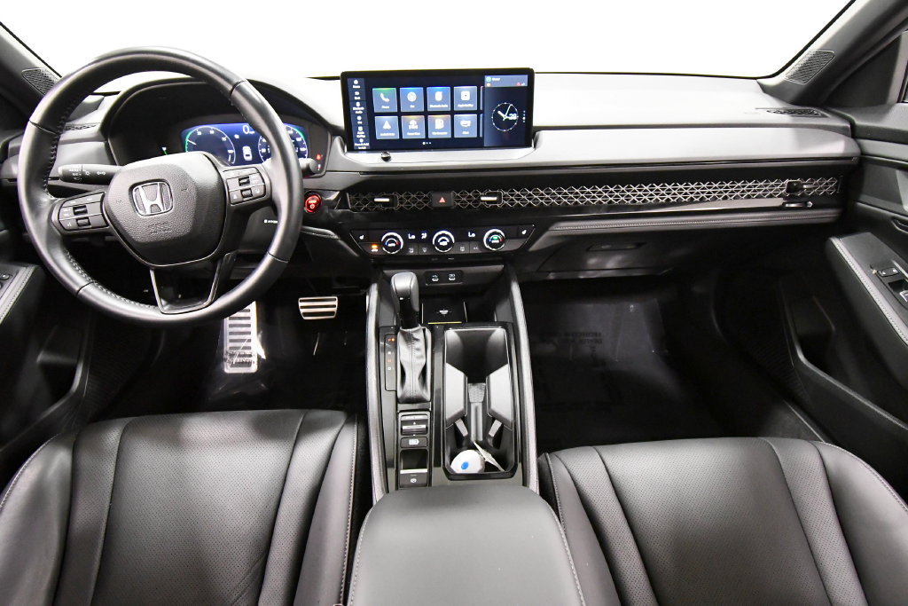 Used 2025 Honda Accord Sport image 3