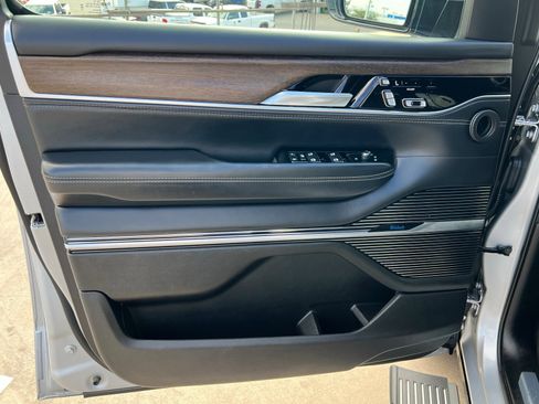 Used 2024 Jeep Grand Wagoneer L 4WD image 14