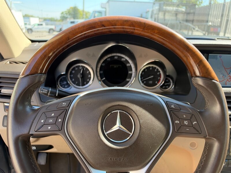 Used 2013 Mercedes-Benz E 550 Cabriolet image 30
