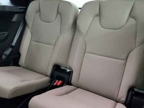 Certified 2026 Volvo XC90 B6 Plus w/ Protection Package Premier AWD/4WD image 33