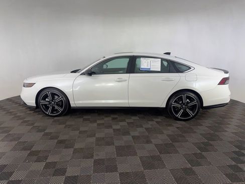 Used 2025 Honda Accord Sport image 11