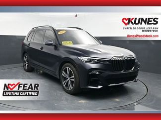 Used 2022 BMW X7 xDrive40i w/ M Sport Package AWD/4WD video 1