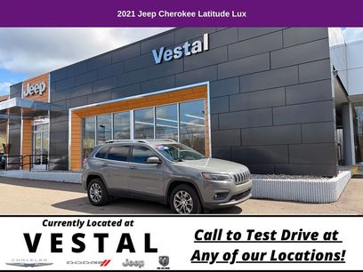Used 2021 Jeep Cherokee Latitude Lux w/ Comfort/Convenience Group